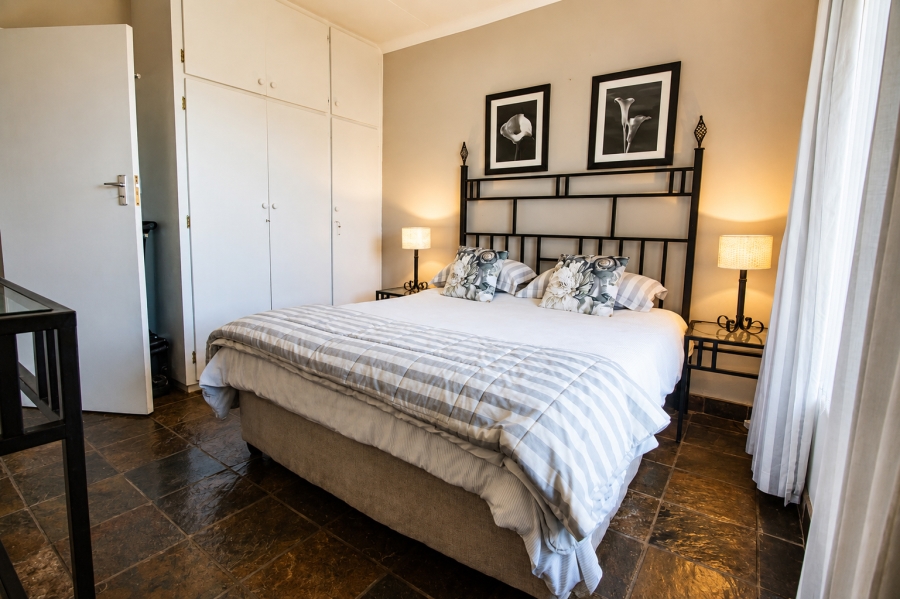 5 Bedroom Property for Sale in Wavecrest Eastern Cape